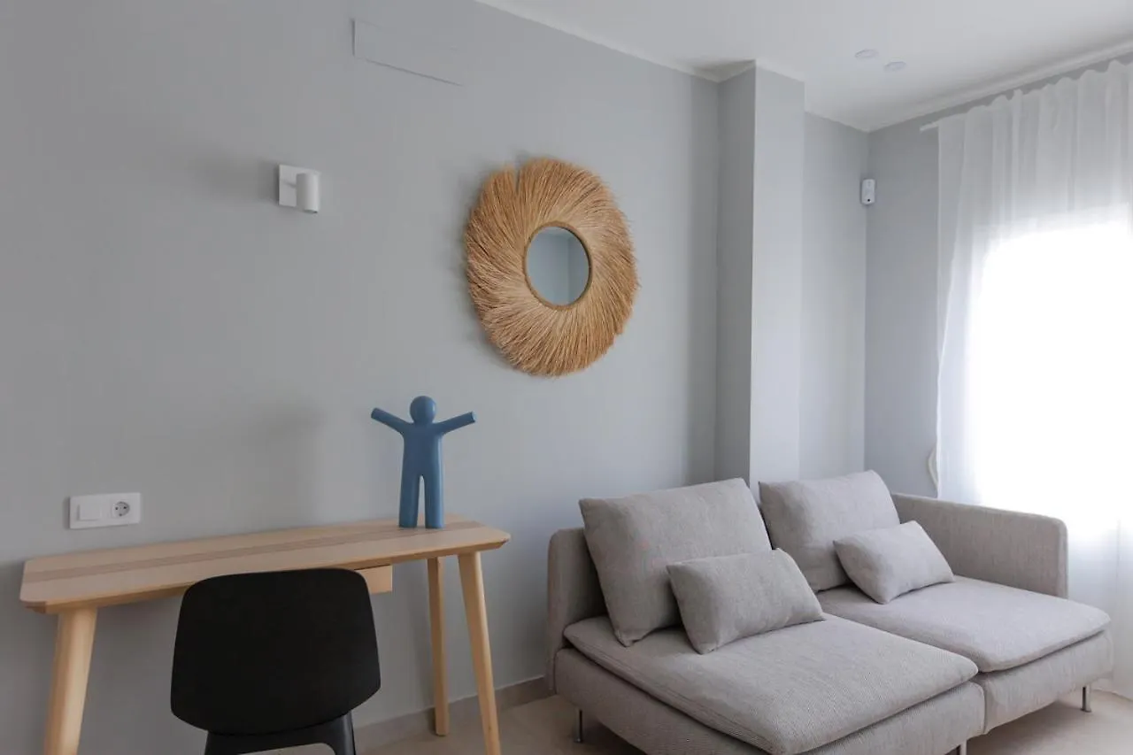 Elegant 2 Bedrooms Flat 5 Minutes From The Sea & Free Parking Puerto del Rosario  Lägenhet