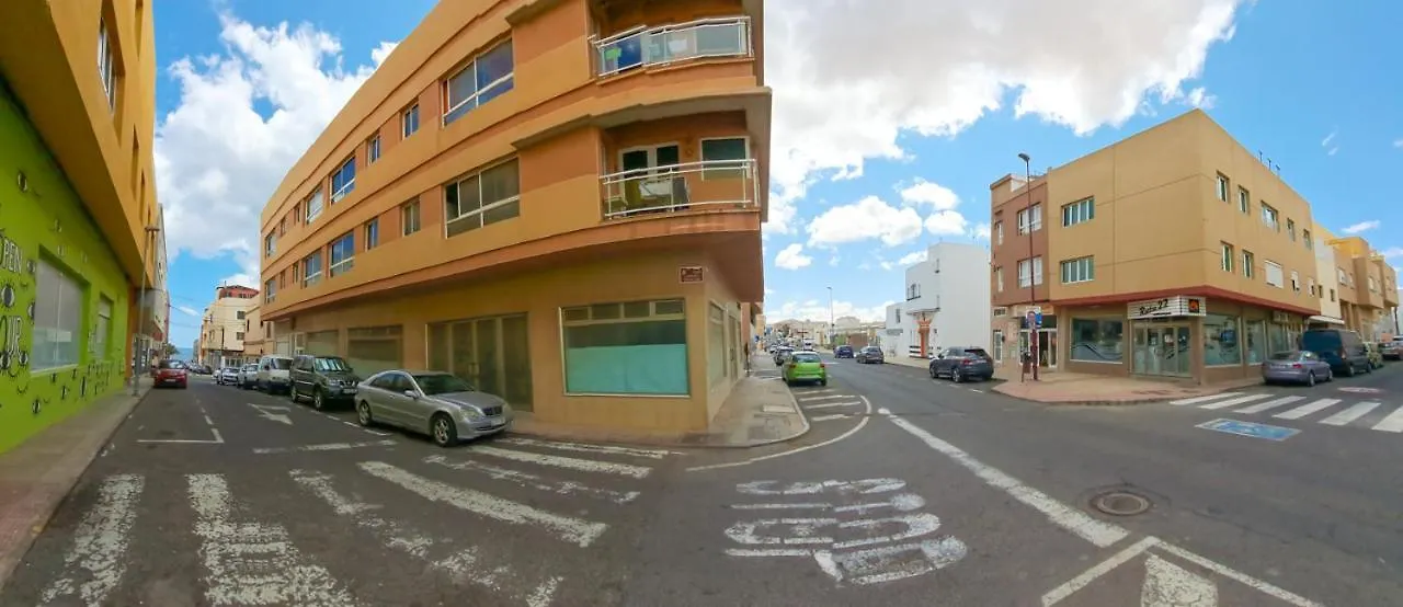 Lägenhet Elegant 2 Bedrooms Flat 5 Minutes From The Sea & Free Parking Puerto del Rosario  Spanien